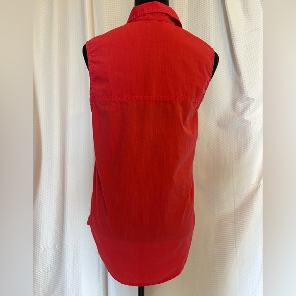 Carhartt red button down collar tank top size small (4-6) - Picture 3 of 7